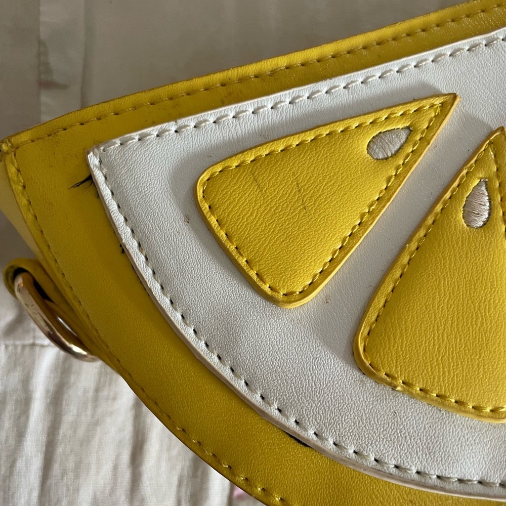 Life gives you lemons clutch - Picture 2 of 2